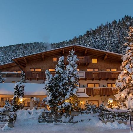 Hotel Pettneuerhof Pettneu am Arlberg Exterior foto